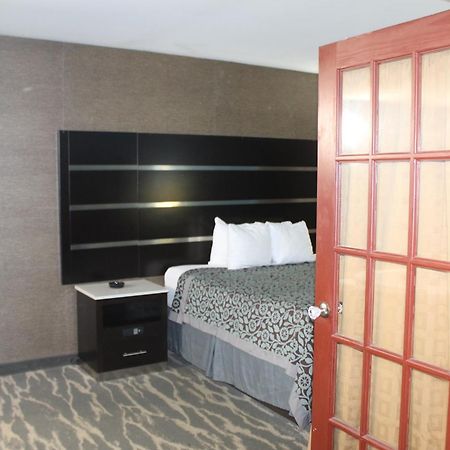 Days Inn By Wyndham Budd Lake Ngoại thất bức ảnh