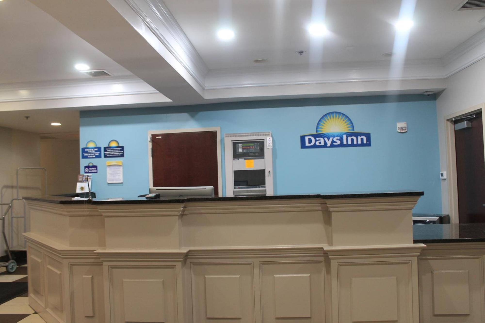 Days Inn By Wyndham Budd Lake Ngoại thất bức ảnh